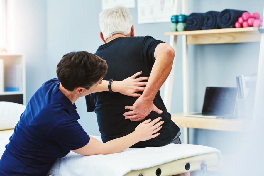 Fisioterapia x Dor nas Costas: Como o Tratamento Atua e Traz Alívio